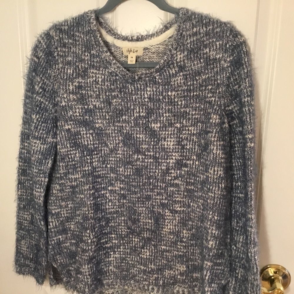 NWT. Style & Co.  Eyelash Yarn Sweater Sz. MP